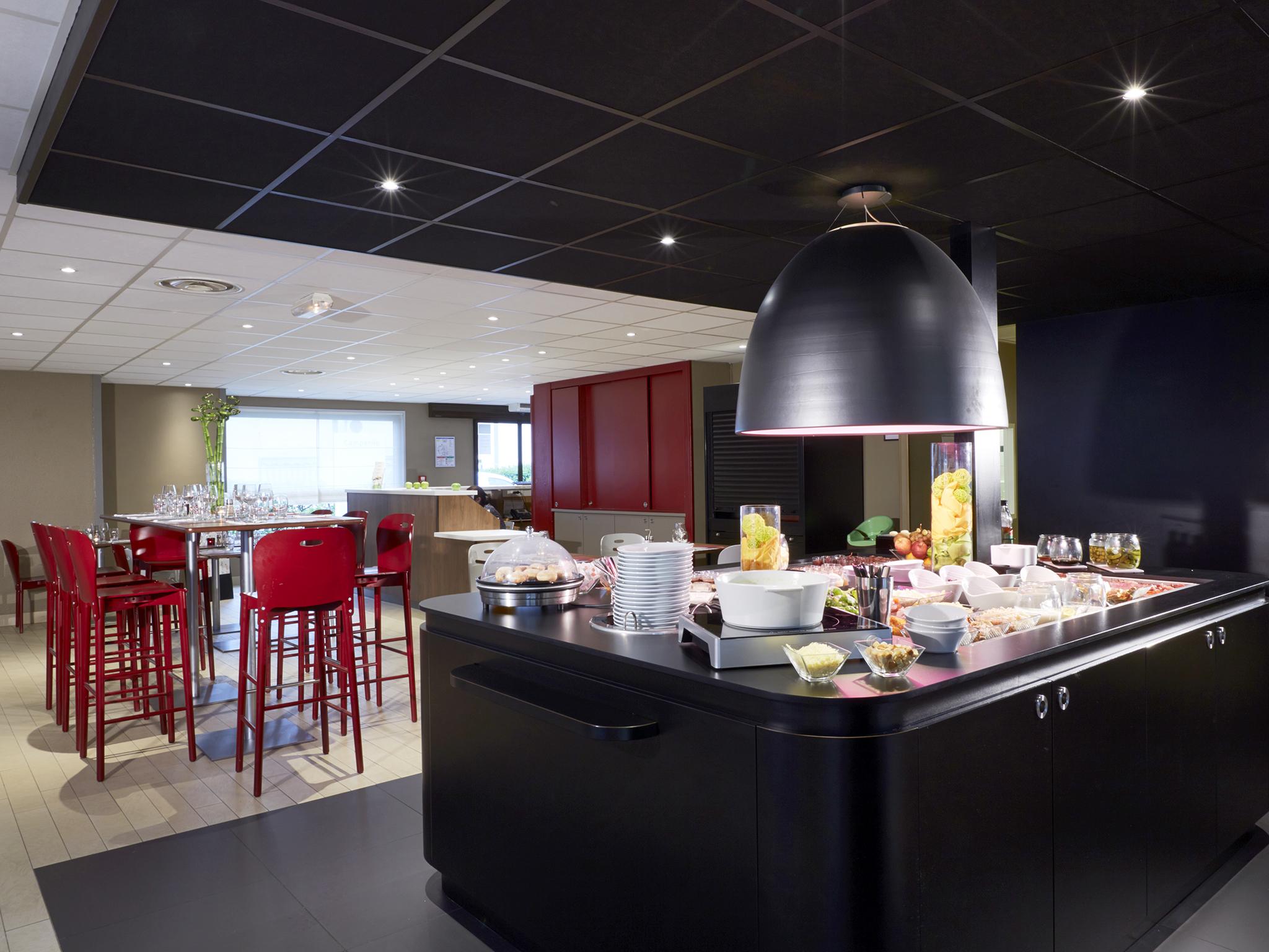 Campanile Montesson - Le Vesinet Hotel Luaran gambar
